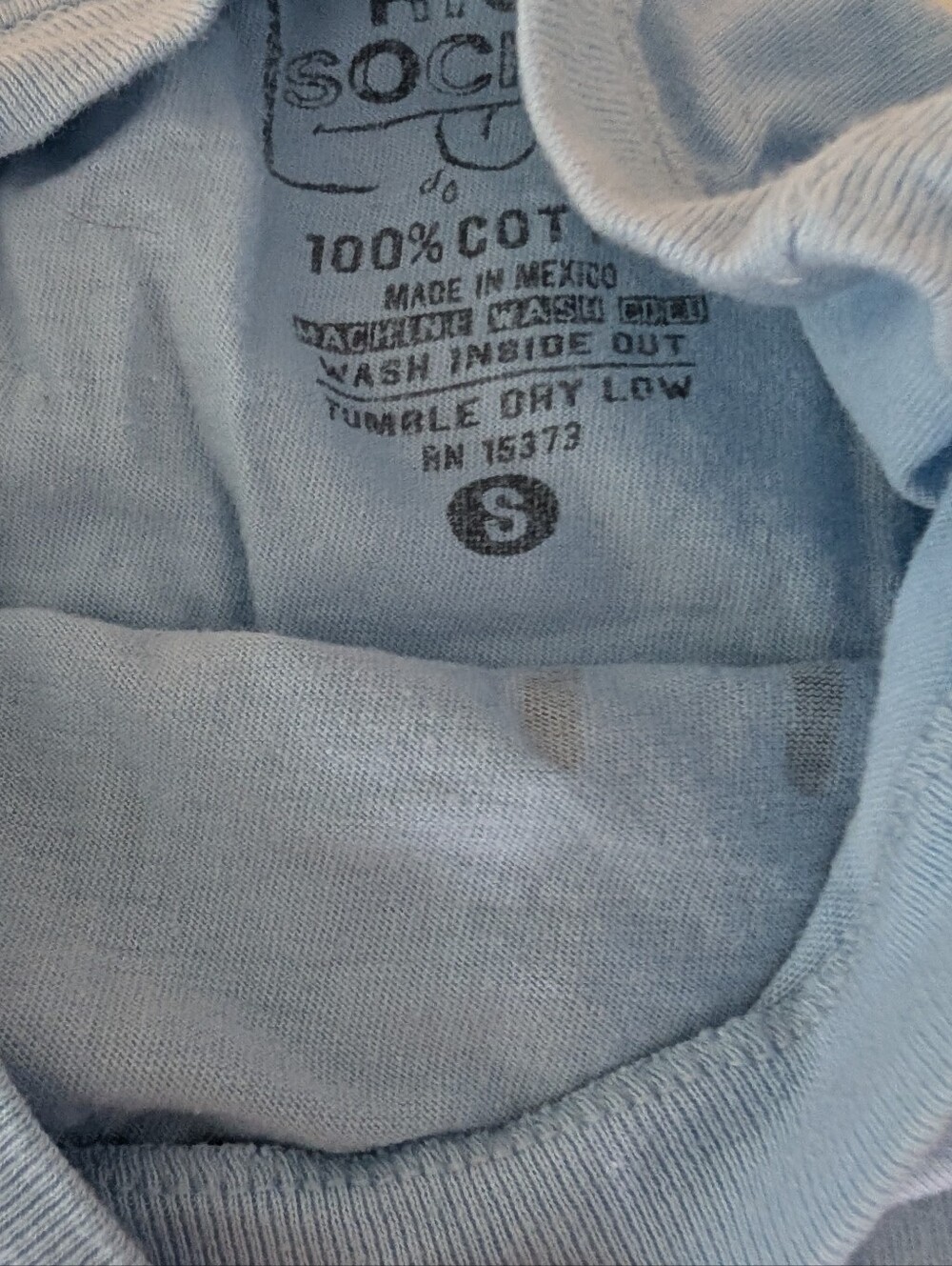 Light Blue 'Beer Hugs' Bear Graphic Tee - Picture 2 of 2